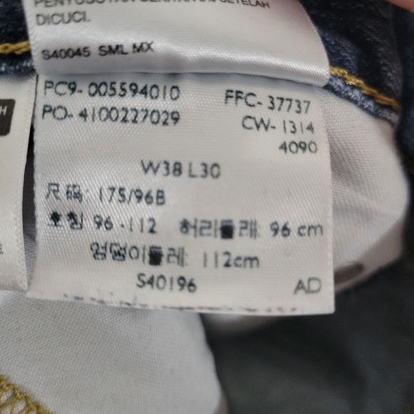 Levi's 559 Jeans 38x30 Men's Regular Fit Straight Leg Red Tab Distressed Pockets - Picture 8 of 9